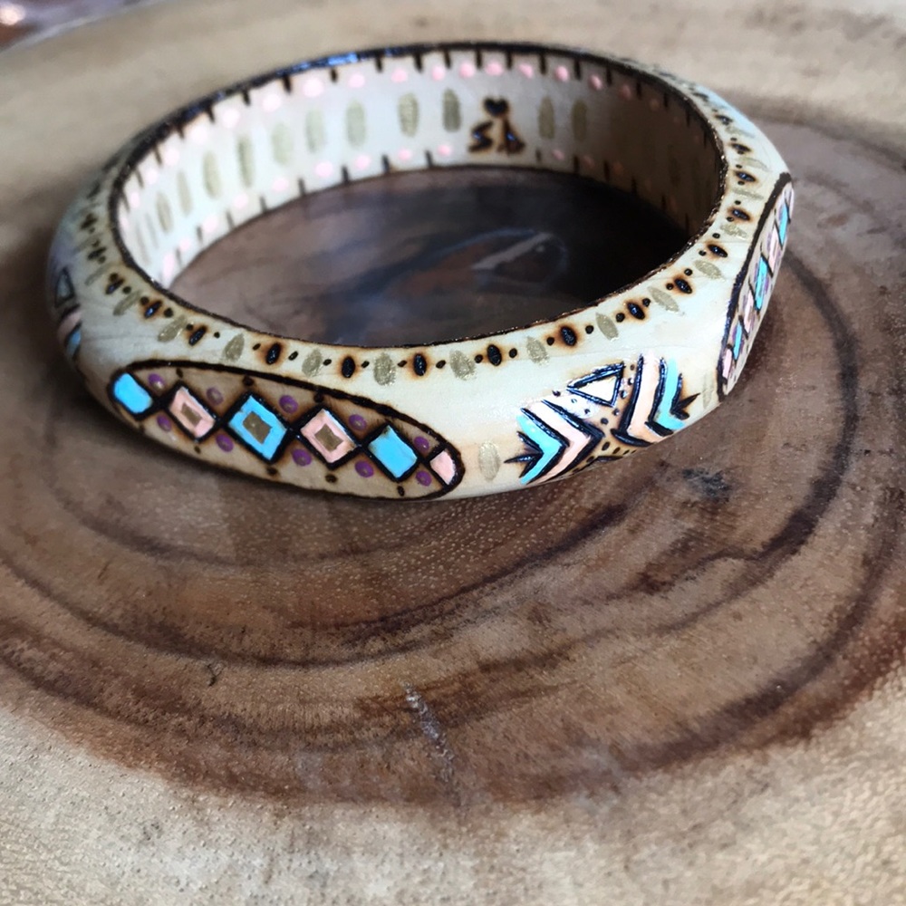 Wood Bangle bracelet - Picture 3 of 4
